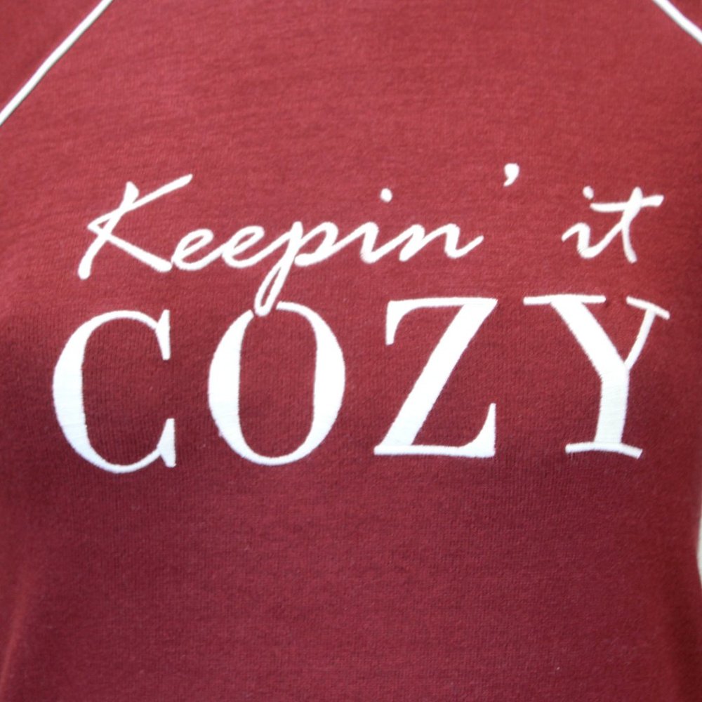 P.J.Salvage Woman Burgundy "Keepin' it COZY" Fleece Pajamas Top Large - Picture 5 of 9